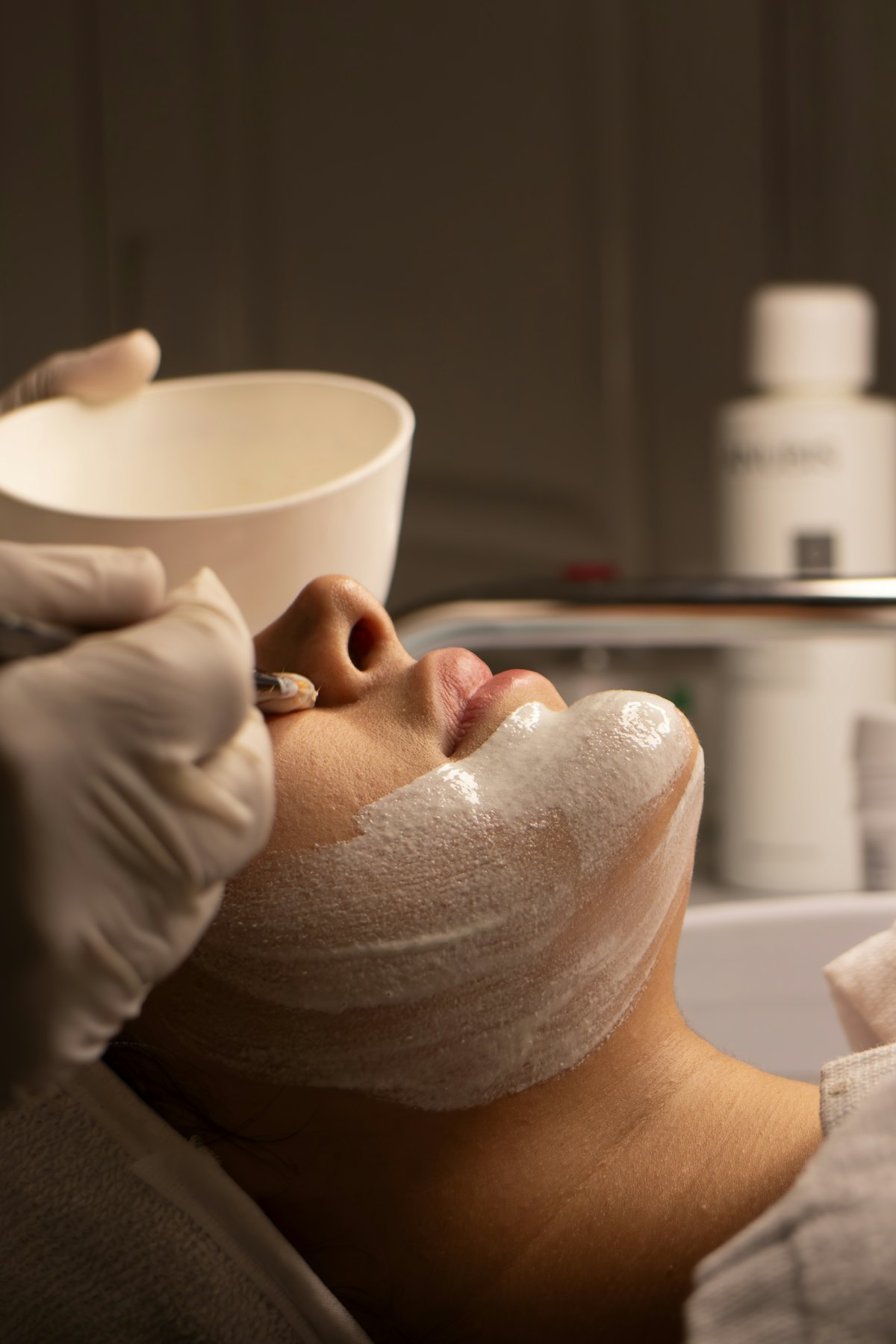 Hydrating facial mask treatment